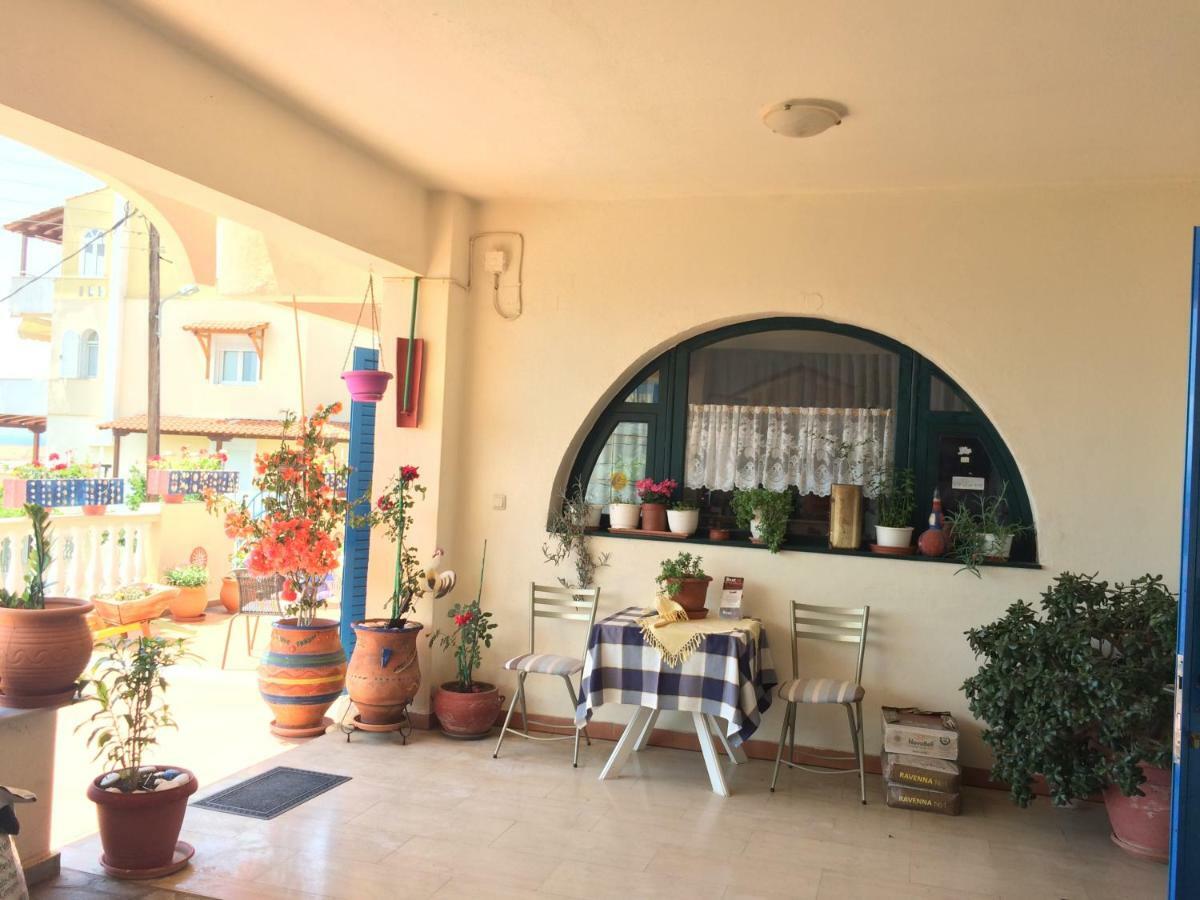 Alexia House Apartamento Néos Marmarás Exterior foto